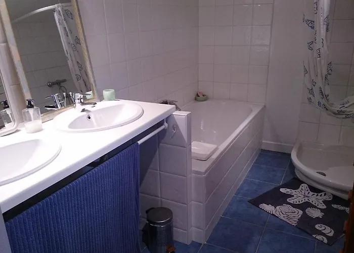 Holiday home Maison Pour 7 Au Coeur De Royan, Jardin Clos, Proche Et Centre-ville, Wifi Inclus - Fr-1-494-71